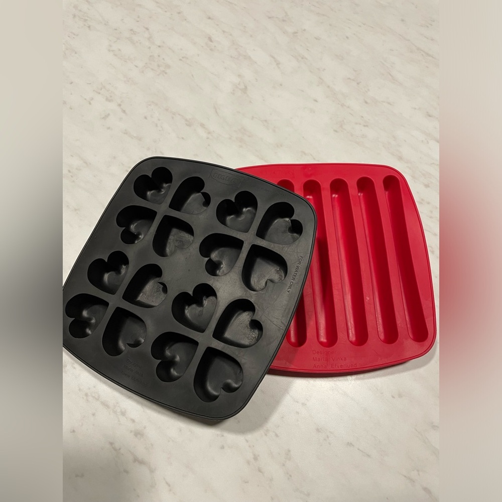 NWOT 2 pc. IKEA Silicone ICE cube Trays or Molds